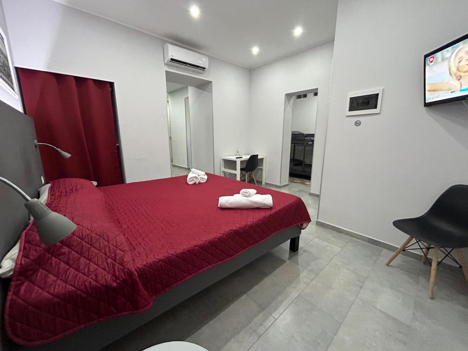 Pacini 88 Rooms And Apartment Catania Centro Catânia Exterior foto